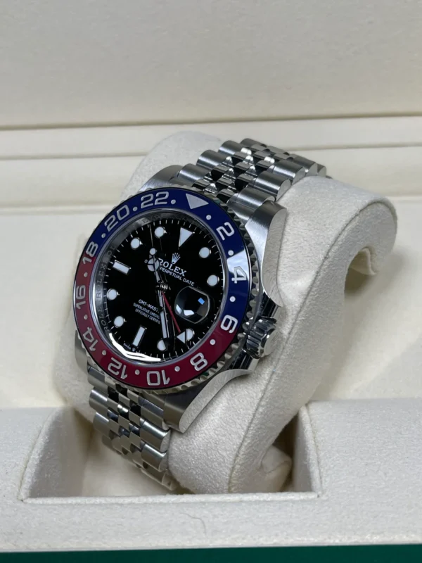 Gmt Master Ll Pepsi Bezel Jubilee Bracelet Men's Watch M126710blro-0001 - Replica - Image 2