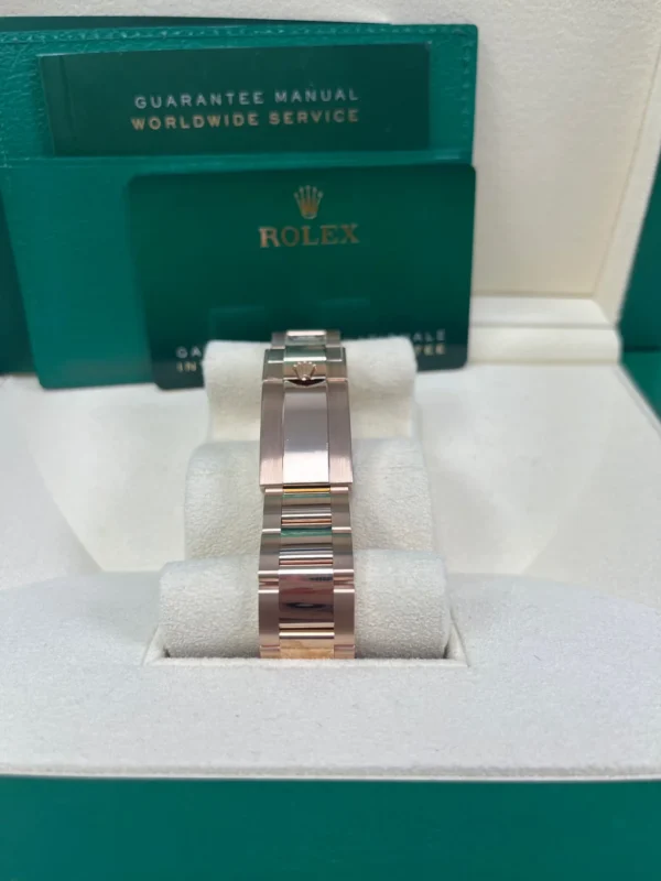 Rolex GMT-Master II 18K Everose Rose Gold “The Rootbeer”(Ref# 126715CHNR) Watch - Replica - Image 2