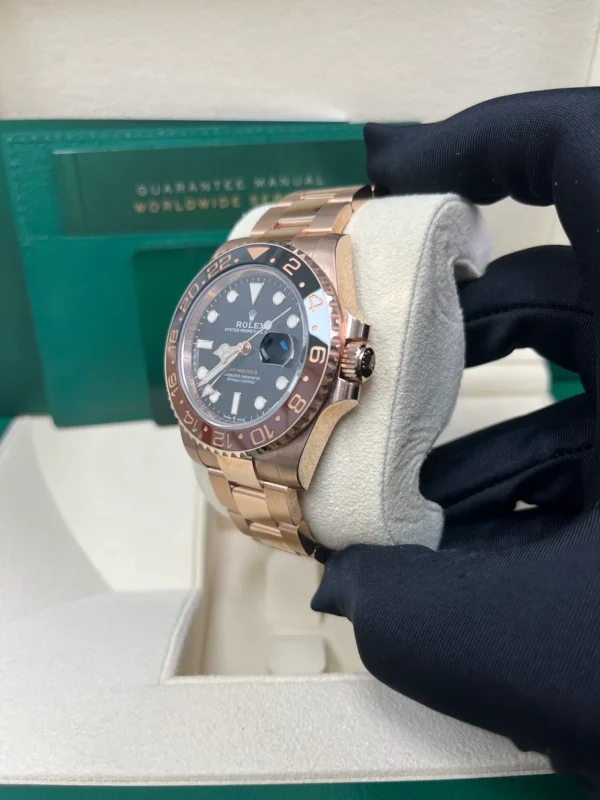 Rolex GMT-Master II 18K Everose Rose Gold “The Rootbeer”(Ref# 126715CHNR) Watch - Replica - Image 4